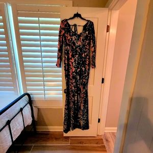 Sequined detailed formal gown